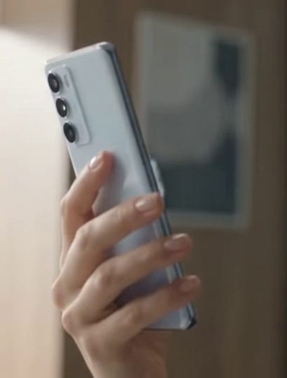 Riferimento: il retro con le fotocamere